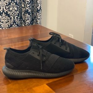 Under Armour Boys' Threadborne Shift Sneaker,